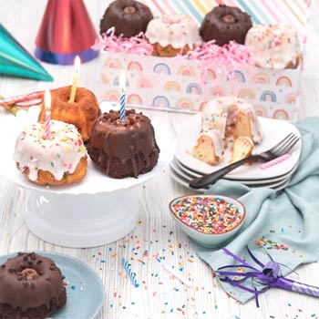 Birthday Bundt Cakes Gift Box